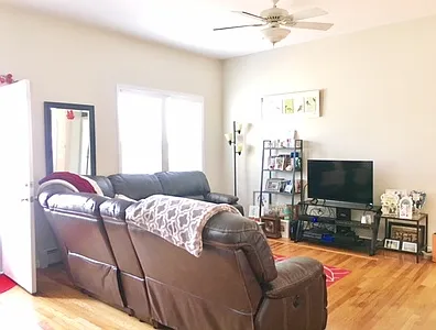 2 bed, 1200 sqft, $2,300 — Photo 1