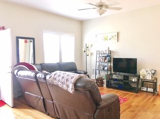 8 Chestnut St, Branford, CT 06405