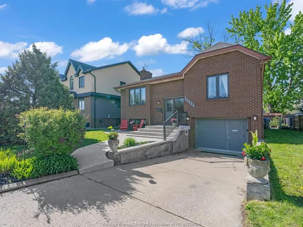 2379 Via Vita St, Windsor, ON N9E 4G5