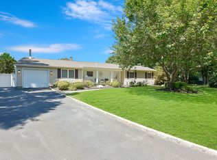 5 Sullivan Ct, Mount Sinai, NY 11766