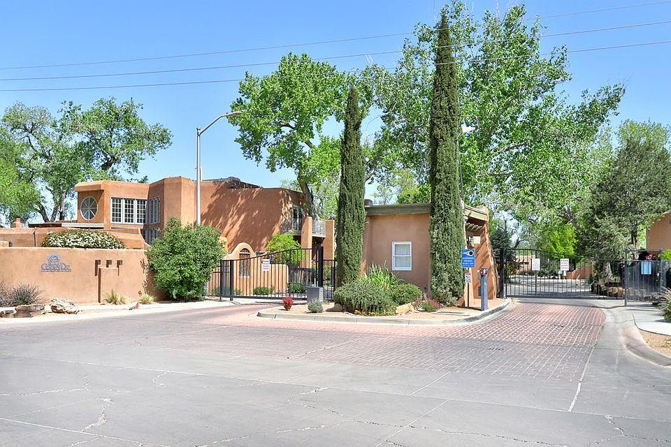 1st image of 3021 Calle Del Bosque NW