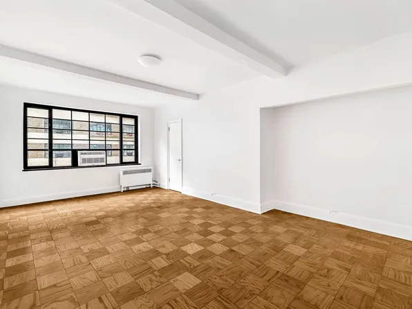 307 East 44th Street image 1 of 26