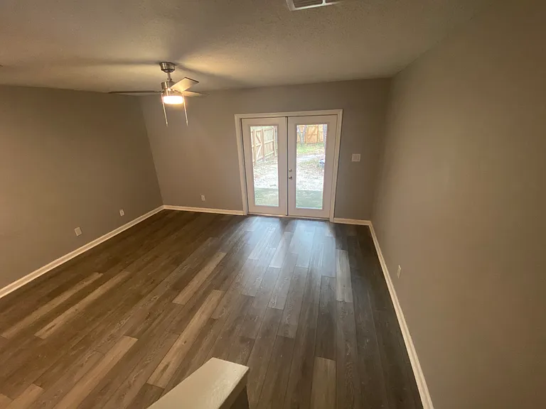 338 Woodham Ct — Photo 9