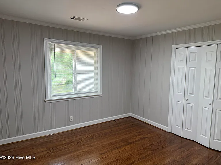 226 Sherwood Dr — Photo 9
