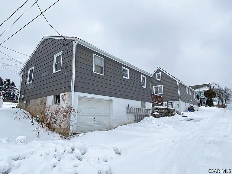 336 Columbia St — Photo 9