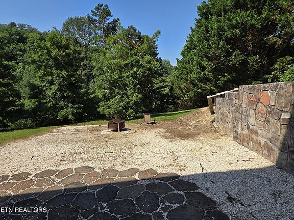 2nd image of 1425 Nicoha Blvd