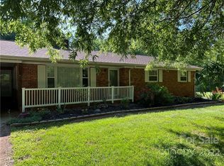 359 Sharon School Rd, Statesville, NC 28677