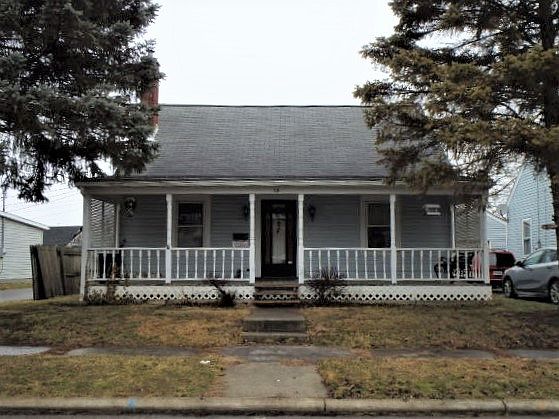 1st image of 616 E Lucas St