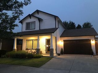 855 S Haskell St, Central Point, OR 97502