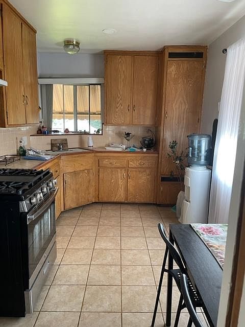 1st image of 608 S Columbus Ave APT 2