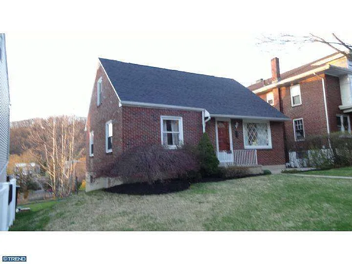2133 Fairview Ave photo 1