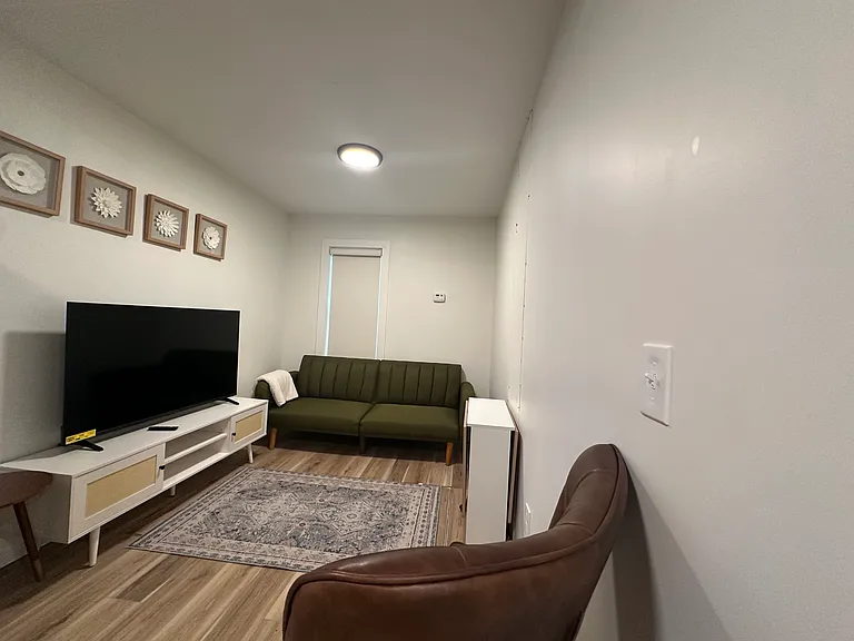 540 N State St #B — Photo 9