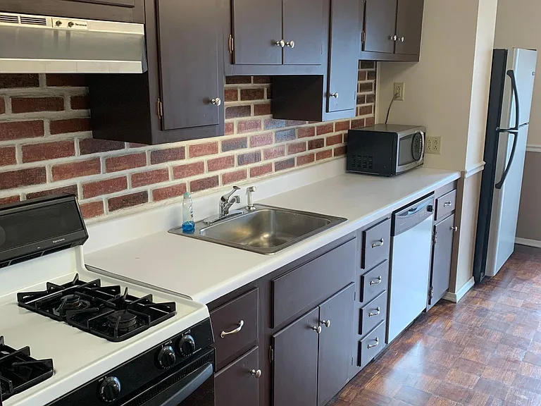 532 New Elm St — Photo 6
