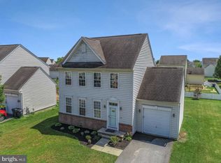 121 Golden Plover Dr, Smyrna, DE 19977