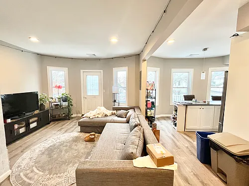 39 Long Ave Photo 1