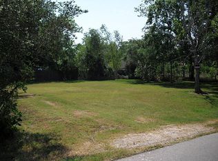 215 Pine Rd, Clear Lake Shores, TX 77565