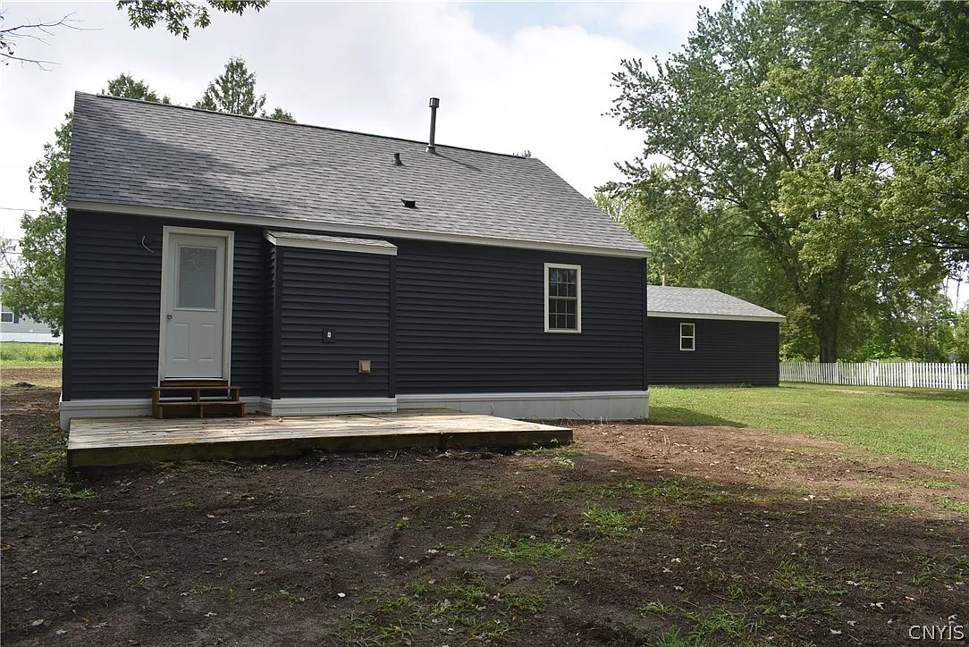 2 bed, 1.0 bath, 800 sqft, $2,200 — Photo 3