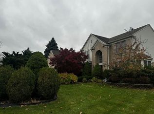 4510 Middledale Rd S, West Bloomfield, MI 48323