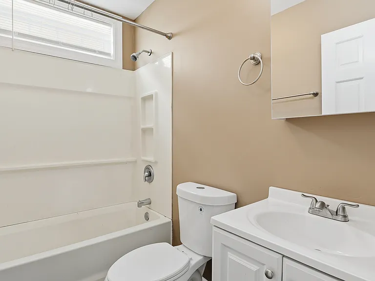 220 Cedarwood Ter #220 — Photo 10