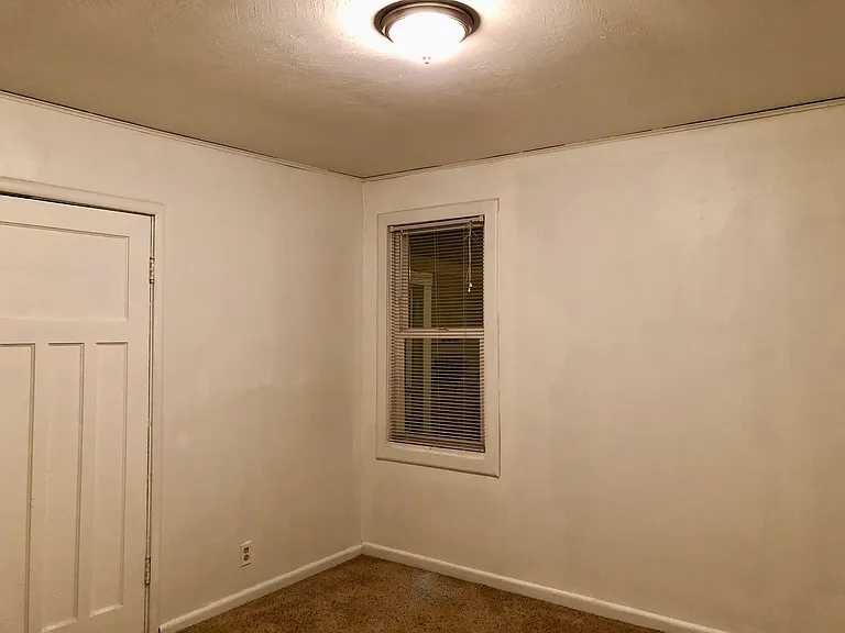 523 & 525 NW 11th St — Photo 10
