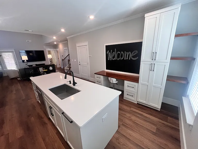 227 Marshland Ln — Photo 6