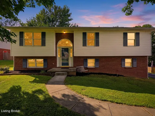 1336 Bonnie Blue Loop, Lawrenceburg, KY 40342