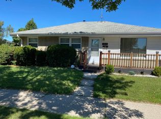 526 W Allerton Ave, Milwaukee, WI 53207