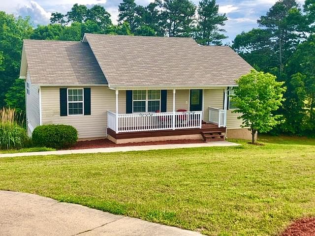 1st image of 231 Fern Dr SE