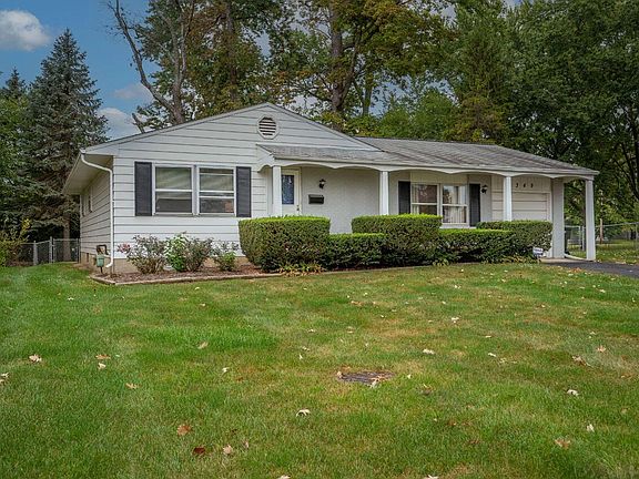 5th image of 6349 Drysdale Sq W