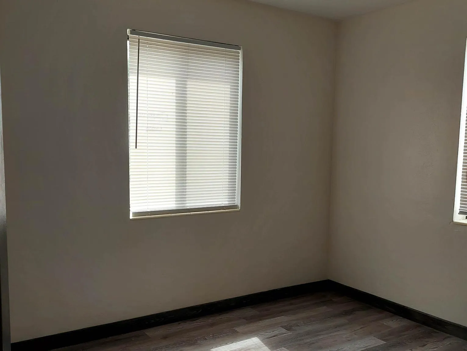 3 bed, 1100 sqft, $2,000 — Photo 4