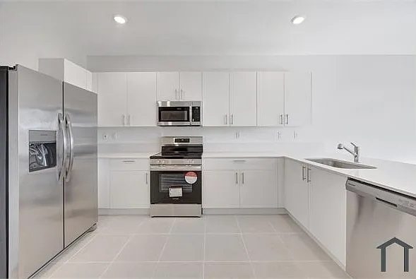 2574 SE 25th Dr — Photo 7