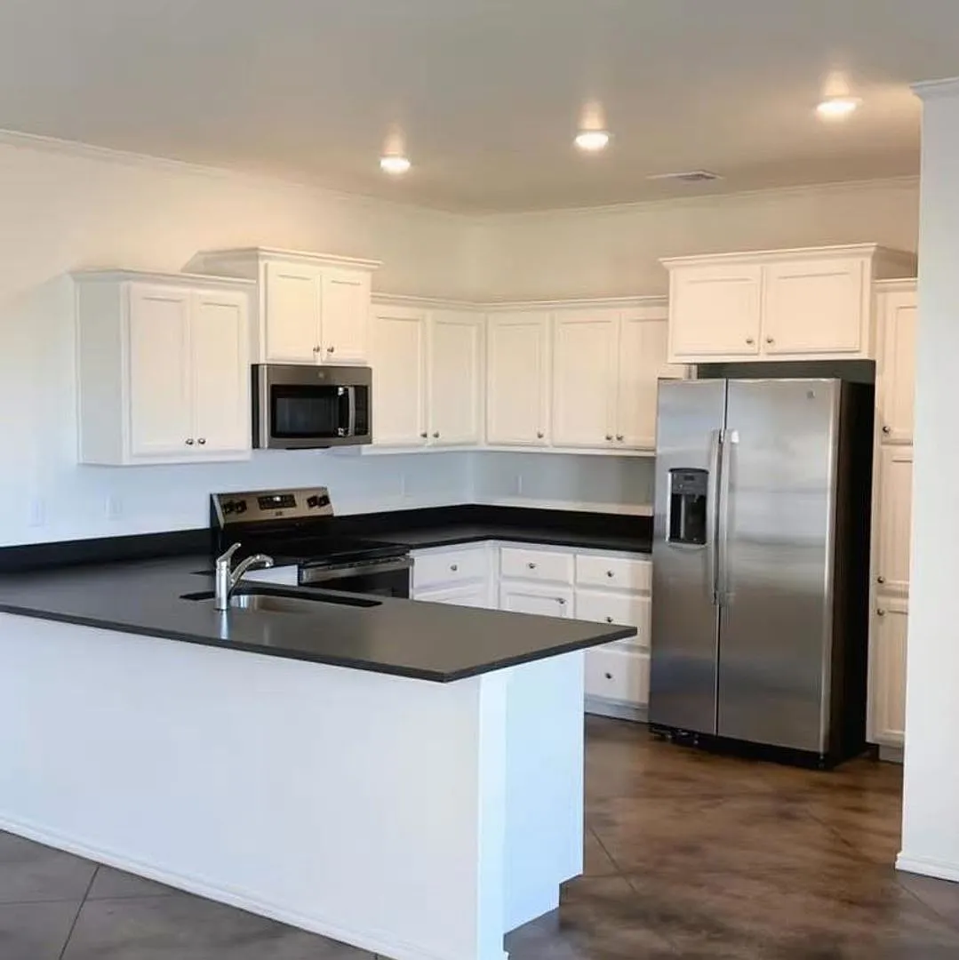 Stunning New 3/2 Townhomes — Photo 4