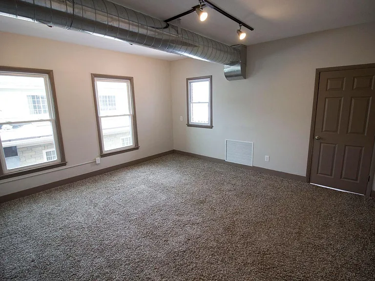 927 S Burdick St #927 — Photo 3