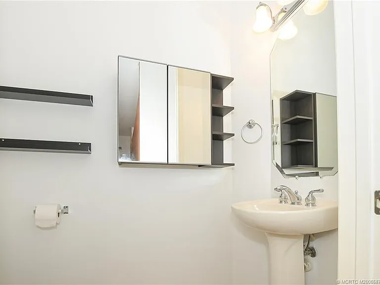 2206 SW Cape Cod Dr — Photo 9