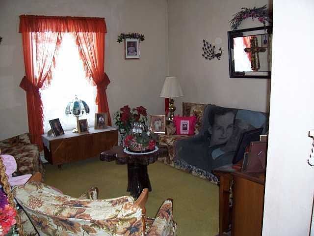 2nd image of 16 Fruit St