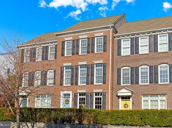 194 N Melhorn Dr, Mount Joy, PA 17552