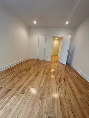 Rented by PMG Real Estate  | media 18