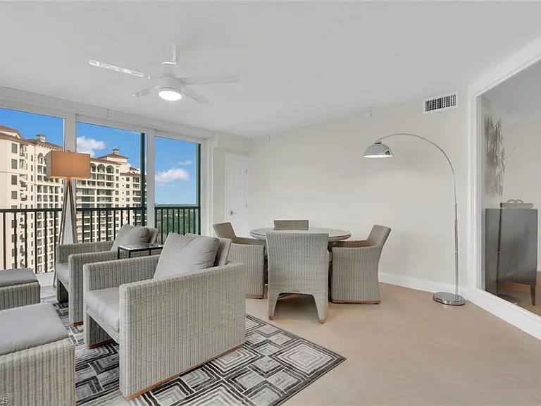 7515 Pelican Bay Blvd #17D — Photo 15