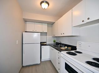 Ross Well Apartments, Barrie, ON L4N 1G3