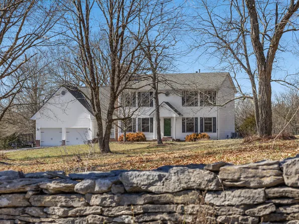 827 Gastineau Ln, Versailles, KY 40383