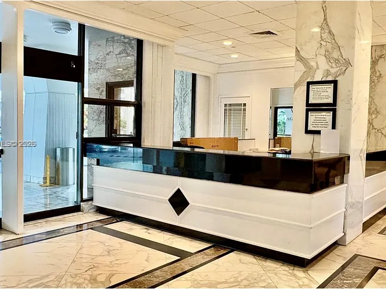 5700 Collins Ave #3N — Photo 2