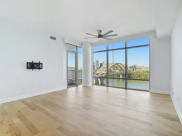 400 Riverboat Row #1102 — Photo 8