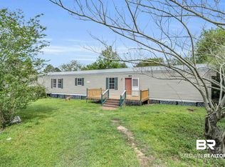 102 Lark Ln, Robertsdale, AL 36567