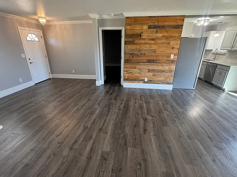 4045 Sunrise Ct — Photo 17