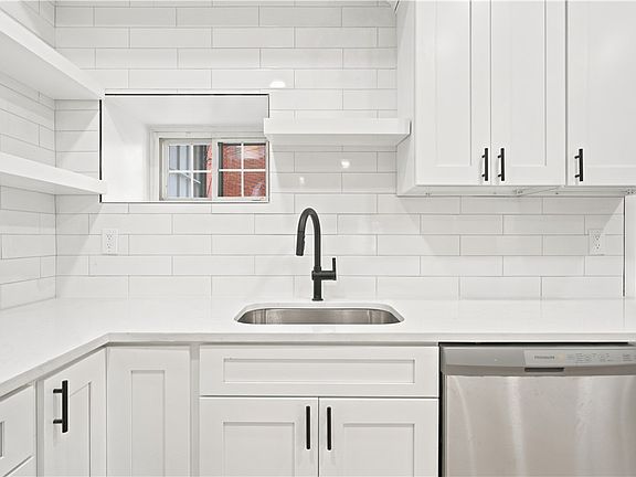 2nd image of 352 39th St