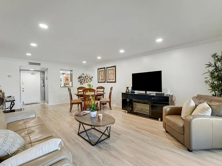 14849 Cumberland Dr #2070 — Photo 5