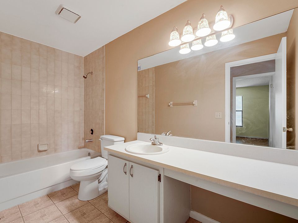 1st image of 4604 SE Geneva Drive