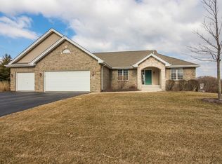 9672 Rambouillet Rdg, Roscoe, IL 61073