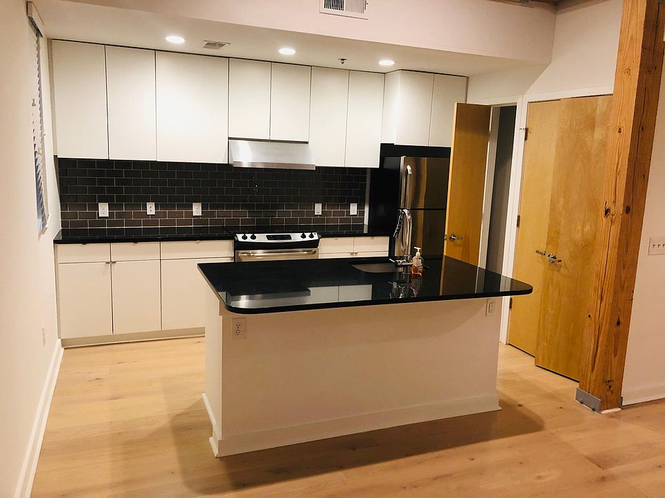 1st image of 418 N 25th St APT 290