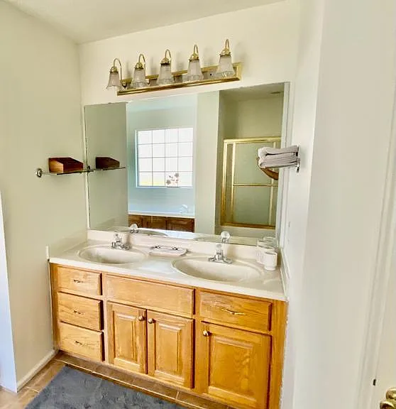 112 Myles Ln — Photo 11